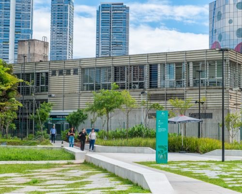 CPTM Dentro do Complexo